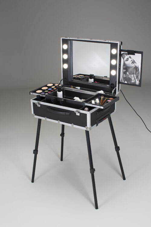 Cantoni Schminkkoffer VT101C.TR Detailansicht befüllt. Cantoni Make-Up Cases sind die Wahl für professionelle Gair and Makeup Artists