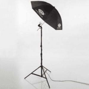 Stativbeleuchtung mit Schirm